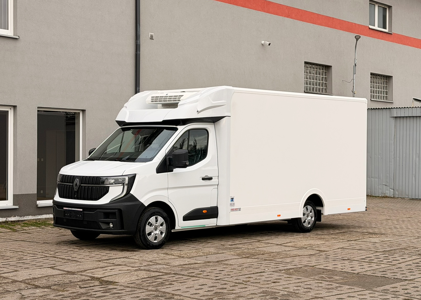 Chłodnia na platformie do -20°C – zabudowa chłodnicza Pony Auto