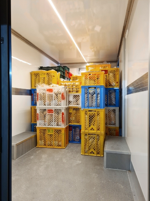 Chłodnia na platformie Samochód piekarniczy Zabudowa piekarnicza Komora chłodnicza Transport pieczywa